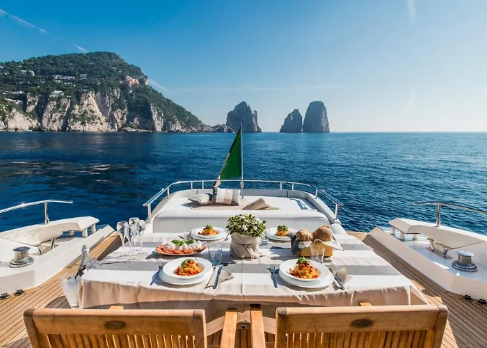 Отель Capasecca Yacht