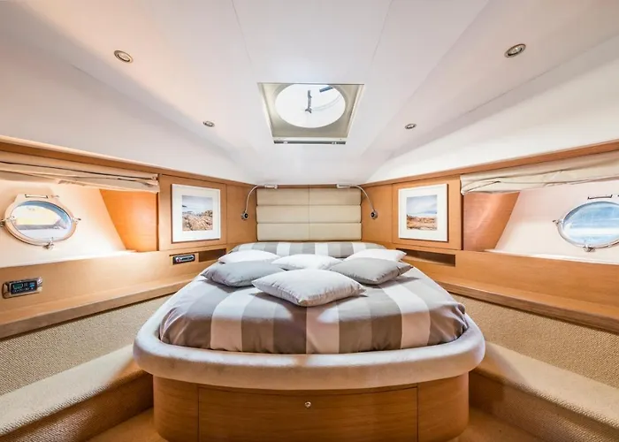 Capasecca Yacht Hotel *